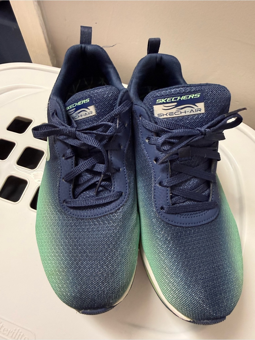 Skechers women Navy to Teal Gradient Air-Cushion Sneakers - Picture 5 of 6